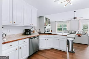 360 Wolfskin Rd, Arnoldsville, GA 30619 - Photo 9