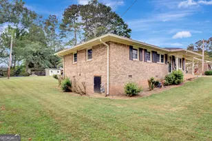 15 Chestnut Dr, Newnan, GA 30263 - Photo 3