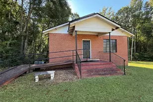 5047 W Point Rd, Lagrange, GA 30240 - Photo 1