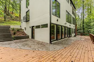 1153 Dawn View Ln, Atlanta, GA 30327 - Photo 9