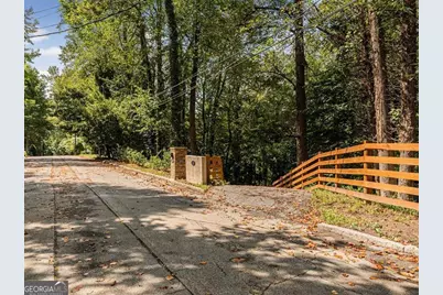 1153 Dawn View Lane, Atlanta, GA 30327 - Photo 3