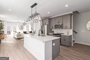 1975 Hollywood Rd NW, Atlanta, GA 30318 - Photo 15