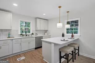 345 Henson Cir, Carrollton, GA 30117 - Photo 7