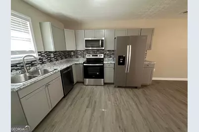 107 Jay Lane #APT A/B, Hampton, GA 30228 - Photo 3