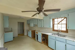 2165 Griffin Rd, Macon, GA 31216 - Photo 11