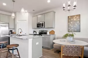 11538 Kimberly Way, Hampton, GA 30228 - Photo 7