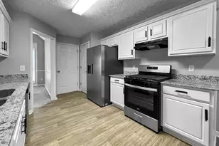 6825 Wells Ct, Cumming, GA 30028 - Photo 5