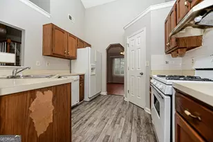 5724 Rex Mill Creek, Rex, GA 30273 - Photo 5