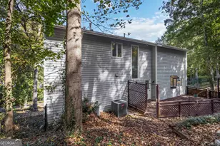8515 Lake Dr, Snellville, GA 30039 - Photo 19