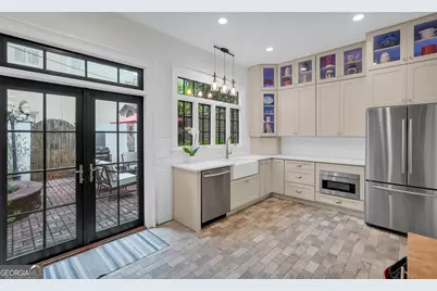 216 W Gaston Street, Savannah, GA 31401 - Photo 25