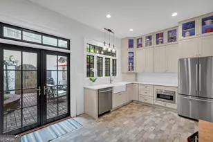 216 W Gaston St, Savannah, GA 31401 - Photo 25