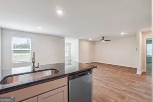 202 Harris Walk, West Point, GA 31833 - Photo 7