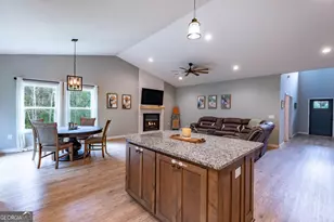 7450 Hooper Cove Rd, Young Harris, GA 30582 - Photo 19