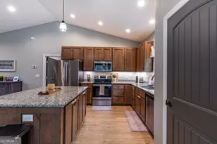 7450 Hooper Cove Rd, Young Harris, GA 30582 - Photo 17