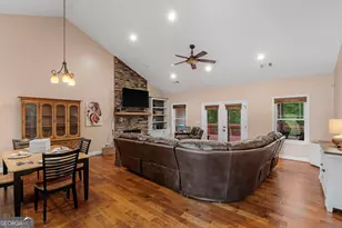 35 Villa Ct, Hartwell, GA 30643 - Photo 9