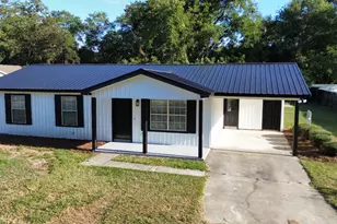 209 Plum St, Dublin, GA 31021 - Photo 1