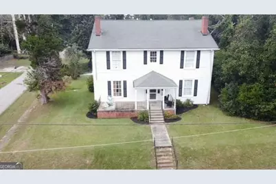 202 Veazey Street, Union Point, GA 30669 - Photo 1