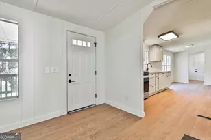 10 Fischer Way, Sharpsburg, GA 30277 - Photo 9