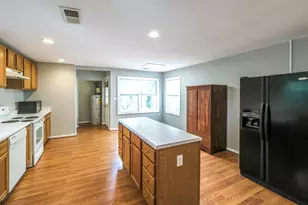 201 Stewart St, Carrollton, GA 30117 - Photo 15