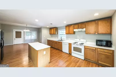 201 Stewart Street, Carrollton, GA 30117 - Photo 13