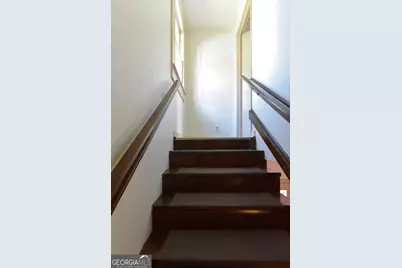 302 Jefferson Street #UNIT B (UPSTAIRS), Springfield, GA 31329 - Photo 7