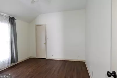 302 Jefferson Street #UNIT B (UPSTAIRS), Springfield, GA 31329 - Photo 13