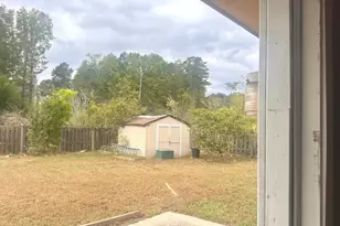 7087 Apache Ln, Riverdale, GA 30274 - Photo 17