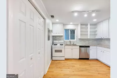 346 Carpenter Drive #72, Atlanta, GA 30328 - Photo 11