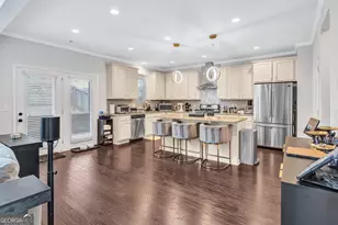 210 Fanleaf Dr, Fairburn, GA 30213 - Photo 3