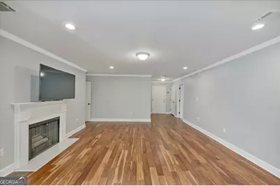 24315 Plantation Drive NE, Atlanta, GA 30324 - Photo 9