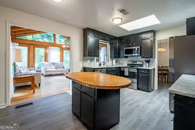 2431 Weatherford Court, Marietta, GA 30068 - Photo 3