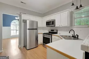 70 N Strathmore Dr, Sharpsburg, GA 30277 - Photo 19