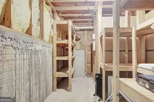 70 N Strathmore Dr, Sharpsburg, GA 30277 - Photo 33