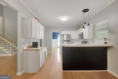 70 N Strathmore Drive, Sharpsburg, GA 30277 - Photo 17