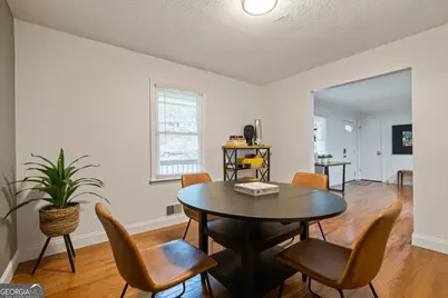 306 Jason Court, Woodstock, GA 30188 - Photo 7