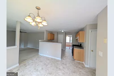 823 Haydens Ridge, Ellenwood, GA 30294 - Photo 9