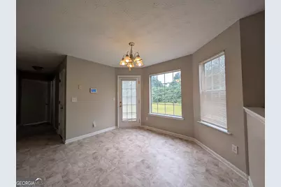 823 Haydens Ridge, Ellenwood, GA 30294 - Photo 7