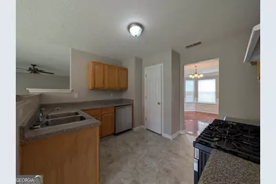 823 Haydens Ridge, Ellenwood, GA 30294 - Photo 11