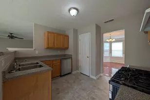 823 Haydens Ridge, Ellenwood, GA 30294 - Photo 11