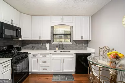 7583 Sunstone Drive, Jonesboro, GA 30236 - Photo 11