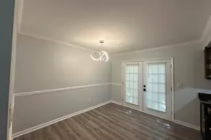 6900 Roswell Rd, Sandy Springs, GA 30328 - Photo 7