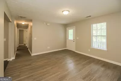 8303 Lakeview Drive SW, Covington, GA 30014 - Photo 5