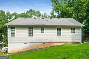 8303 Lakeview Dr SW, Covington, GA 30014 - Photo 15