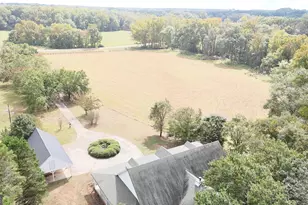 1398 Vanna Rd, Royston, GA 30662 - Photo 5