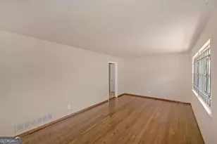 2135 Kilarney Rd, Decatur, GA 30032 - Photo 5