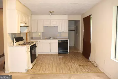 8579 Glenwoods Drive, Riverdale, GA 30274 - Photo 3