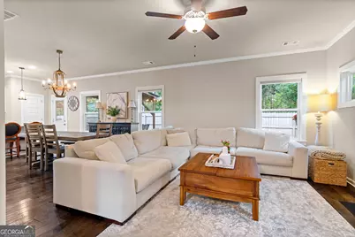 6458 Pierless Avenue, Sugar Hill, GA 30518 - Photo 11