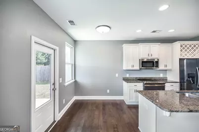 114 Sutton Drive, Perry, GA 31069 - Photo 7