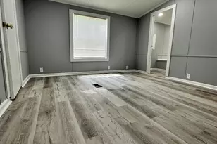 19 Poole Cir, Ellenwood, GA 30294 - Photo 3