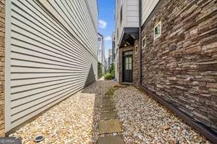 1058 Kirkland Circle, Smyrna, GA 30080 - Photo 3